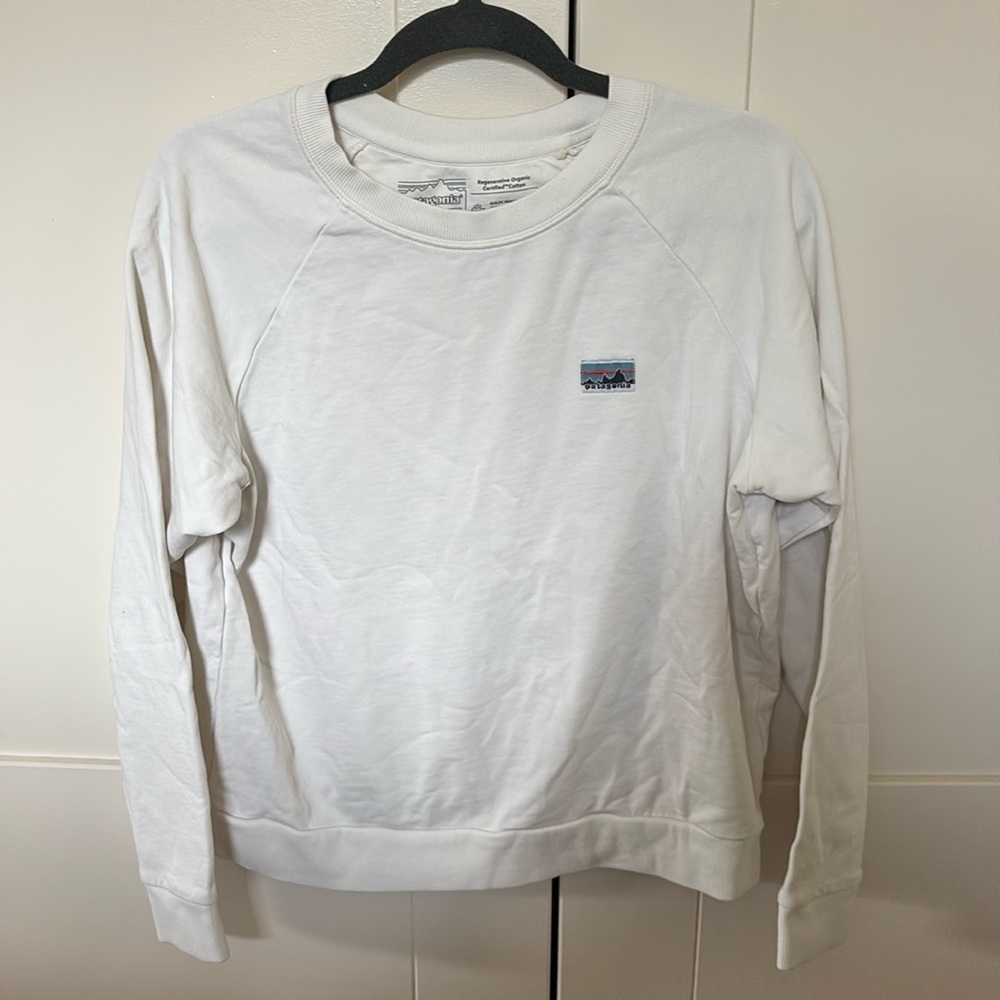Women’s size M Patagonia organic cotton sweatshirt
